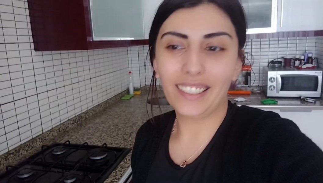 Burcu Güven 22
