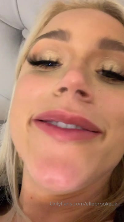 Elle Brooke 255