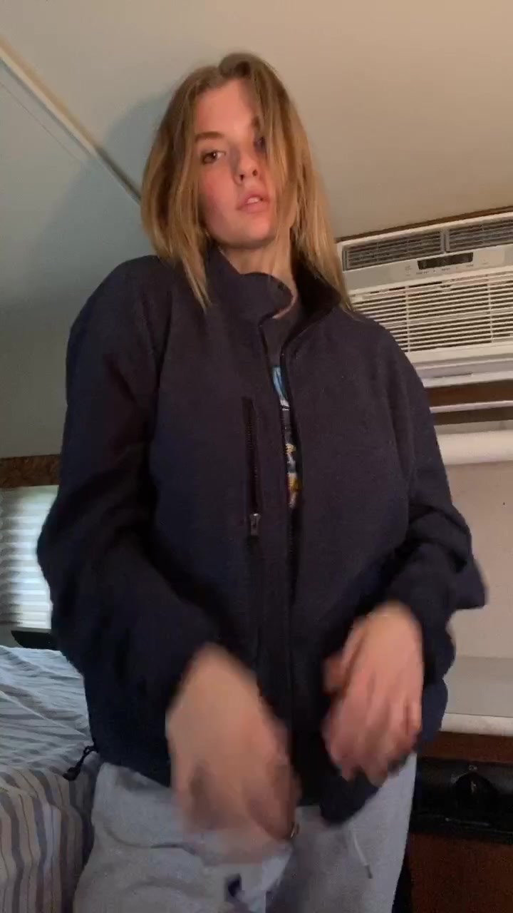 Mia Melano 15