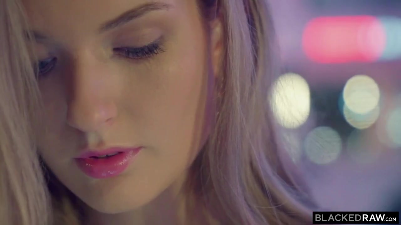 Mia Melano 235